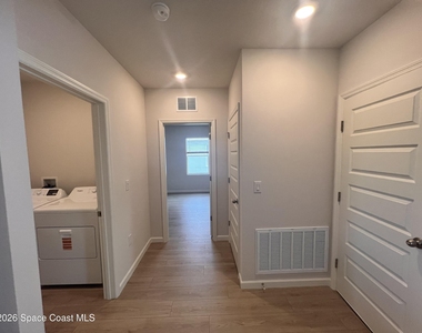 1493 Garabaldi Circle Se - Photo Thumbnail 14