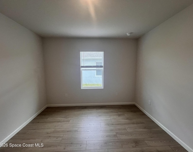 1493 Garabaldi Circle Se - Photo Thumbnail 13