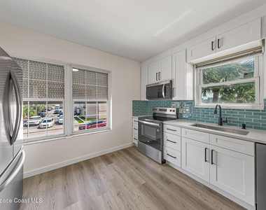 1008 E Strawbridge Avenue - Photo Thumbnail 13