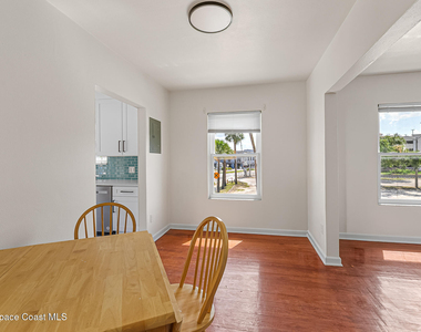 1008 E Strawbridge Avenue - Photo Thumbnail 10