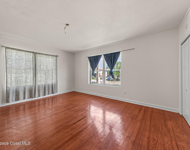 1008 E Strawbridge Avenue - Photo Thumbnail 19