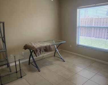 3800 Sunbeam Court - Photo Thumbnail 6