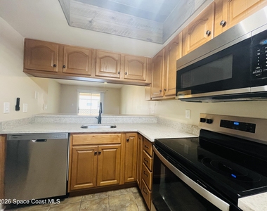 2963 Sir Hamilton Circle - Photo Thumbnail 2