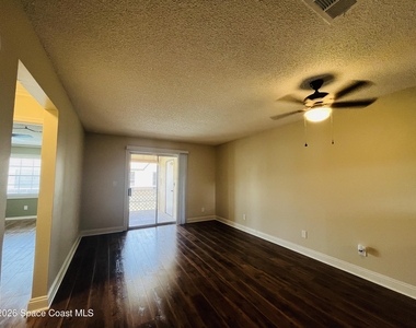 2963 Sir Hamilton Circle - Photo Thumbnail 5