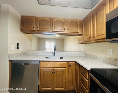 2963 Sir Hamilton Circle - Photo Thumbnail 3