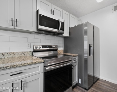 451 Mercury Avenue Se - Photo Thumbnail 2