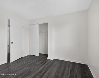 451 Mercury Avenue Se - Photo Thumbnail 10