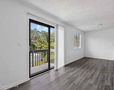 451 Mercury Avenue Se - Photo Thumbnail 7