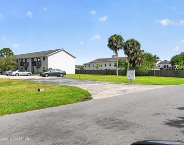 451 Mercury Avenue Se - Photo Thumbnail 16