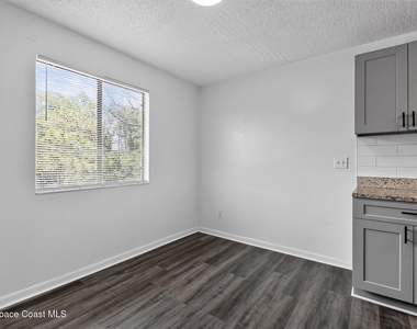 451 Mercury Avenue Se - Photo Thumbnail 6