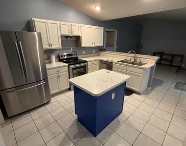 3207 Foresman Avenue Se - Photo Thumbnail 3