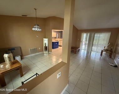 3207 Foresman Avenue Se - Photo Thumbnail 2