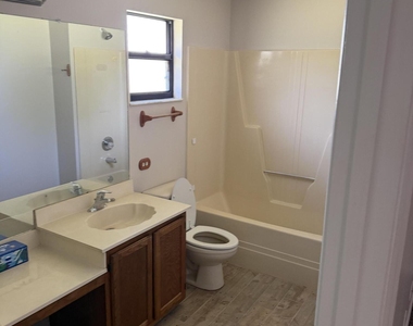 450 Columbus Street - Photo Thumbnail 4