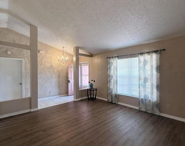 1660 Wake Forest Road Nw - Photo Thumbnail 1