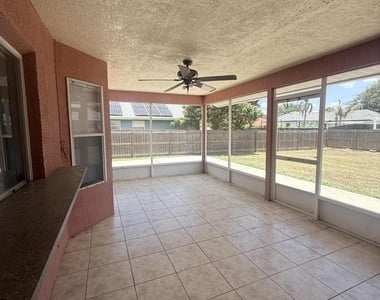 1660 Wake Forest Road Nw - Photo Thumbnail 12