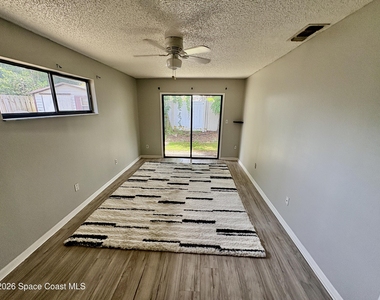 319/321 Jefferson Avenue - Photo Thumbnail 1