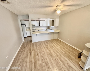 319/321 Jefferson Avenue - Photo Thumbnail 3