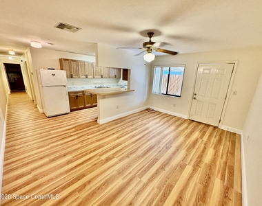 259 S Brevard Avenue - Photo Thumbnail 3