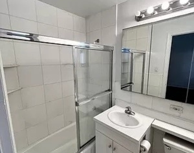West 79 Street - Photo Thumbnail 4