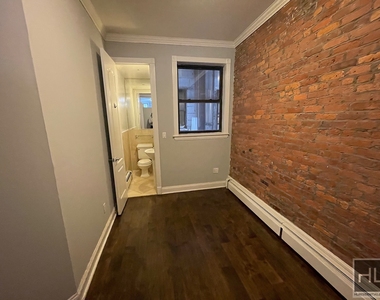 Avenue B - Photo Thumbnail 3