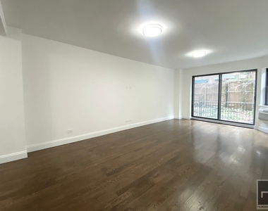 East 69 Street - Photo Thumbnail 1