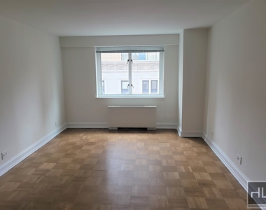 East 71st Street - Photo Thumbnail 1