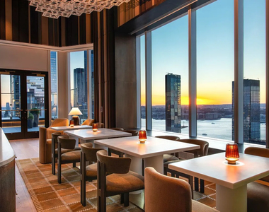 10th Avenue - Photo Thumbnail 5
