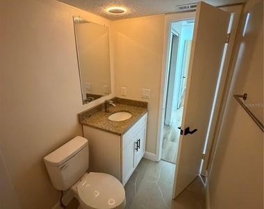 10405 N Arden Avenue - Photo Thumbnail 2