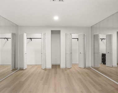 8725 Erie Lane - Photo Thumbnail 24