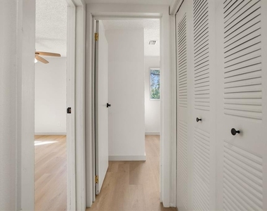 8725 Erie Lane - Photo Thumbnail 29