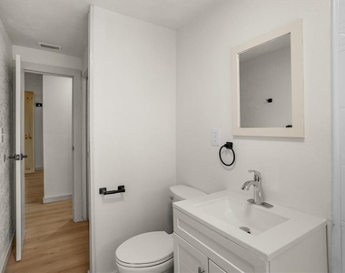 8725 Erie Lane - Photo Thumbnail 28