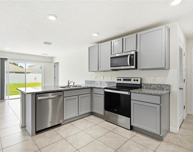 13322 Golden Lime Avenue - Photo Thumbnail 15