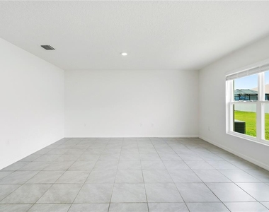 13322 Golden Lime Avenue - Photo Thumbnail 18