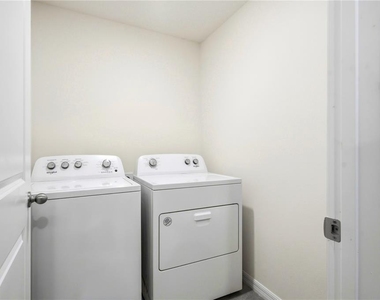 13322 Golden Lime Avenue - Photo Thumbnail 24