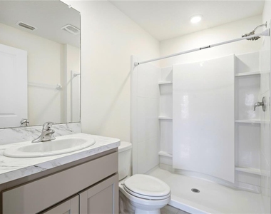 13322 Golden Lime Avenue - Photo Thumbnail 5
