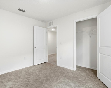 13322 Golden Lime Avenue - Photo Thumbnail 14