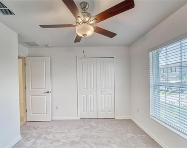 5514 Blue Azure Drive - Photo Thumbnail 5