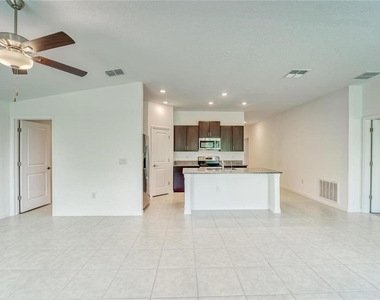 5514 Blue Azure Drive - Photo Thumbnail 9