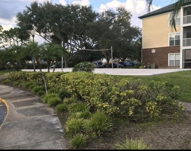 4211 Chatham Oak Court - Photo Thumbnail 6