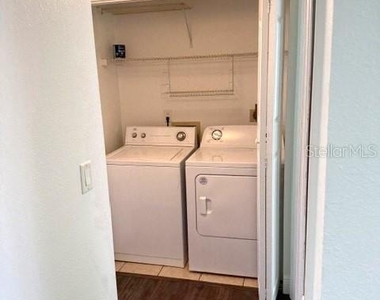 4211 Chatham Oak Court - Photo Thumbnail 18