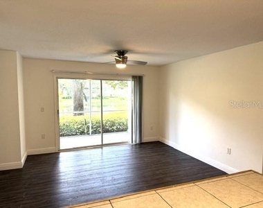 4211 Chatham Oak Court - Photo Thumbnail 12