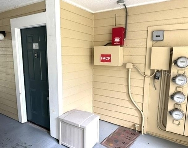 4211 Chatham Oak Court - Photo Thumbnail 10
