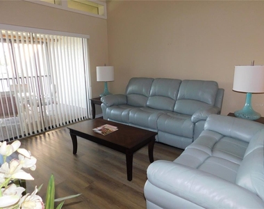 250 Woodlake Wynde - Photo Thumbnail 3