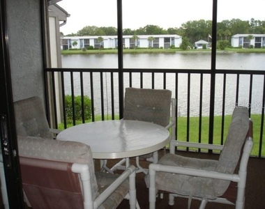 250 Woodlake Wynde - Photo Thumbnail 13