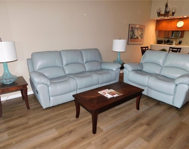 250 Woodlake Wynde - Photo Thumbnail 4