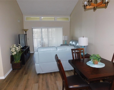 250 Woodlake Wynde - Photo Thumbnail 2