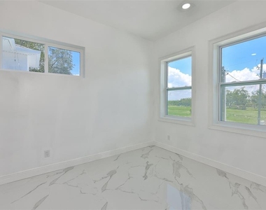 2816 Corrine Street - Photo Thumbnail 21