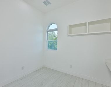 2816 Corrine Street - Photo Thumbnail 34