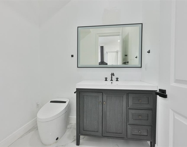 2816 Corrine Street - Photo Thumbnail 13