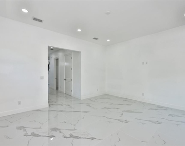 2816 Corrine Street - Photo Thumbnail 17
